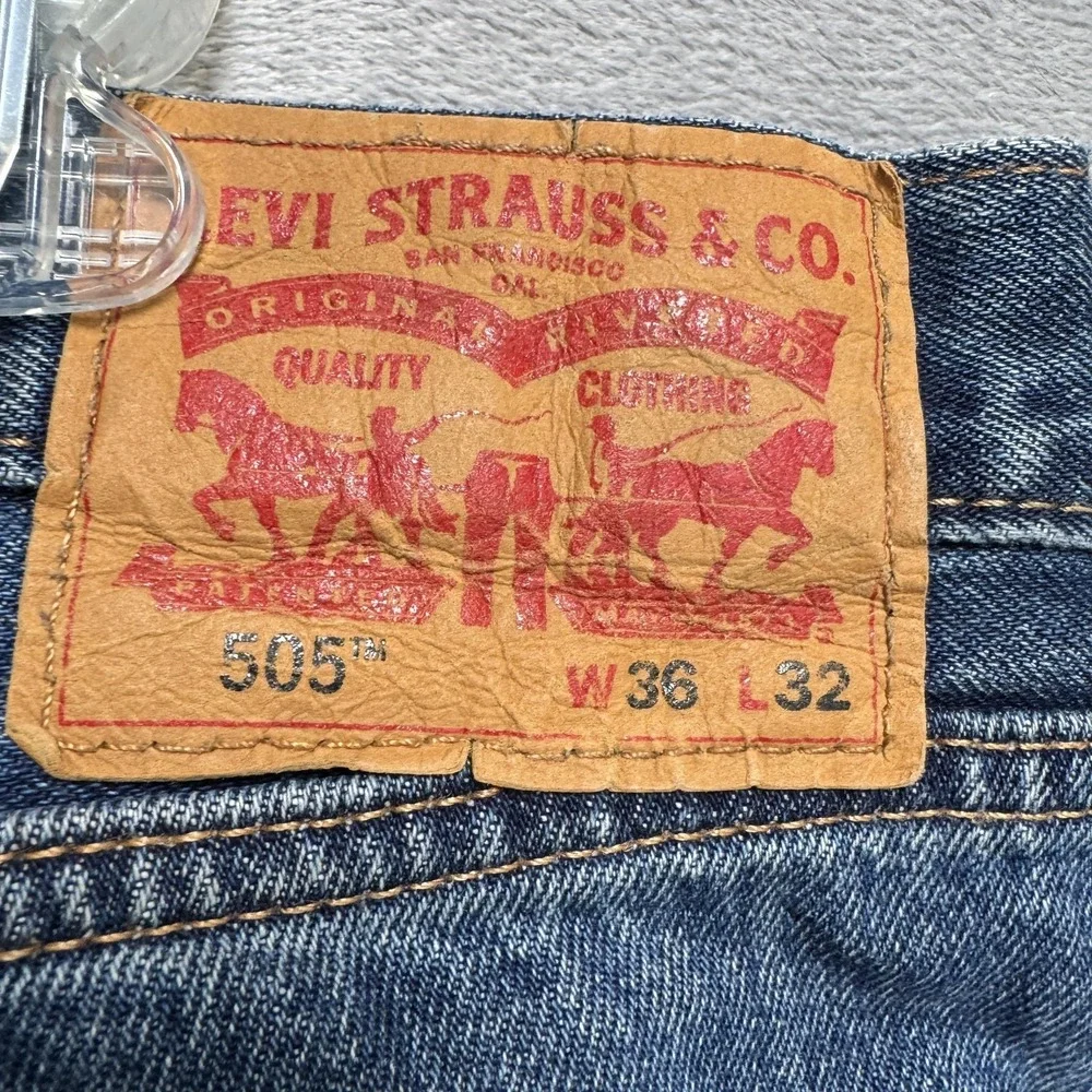 Levis 505 Jeans Mens 36x32 Blue Medium Wash Straight Denim Regular Fit Cotton‎
